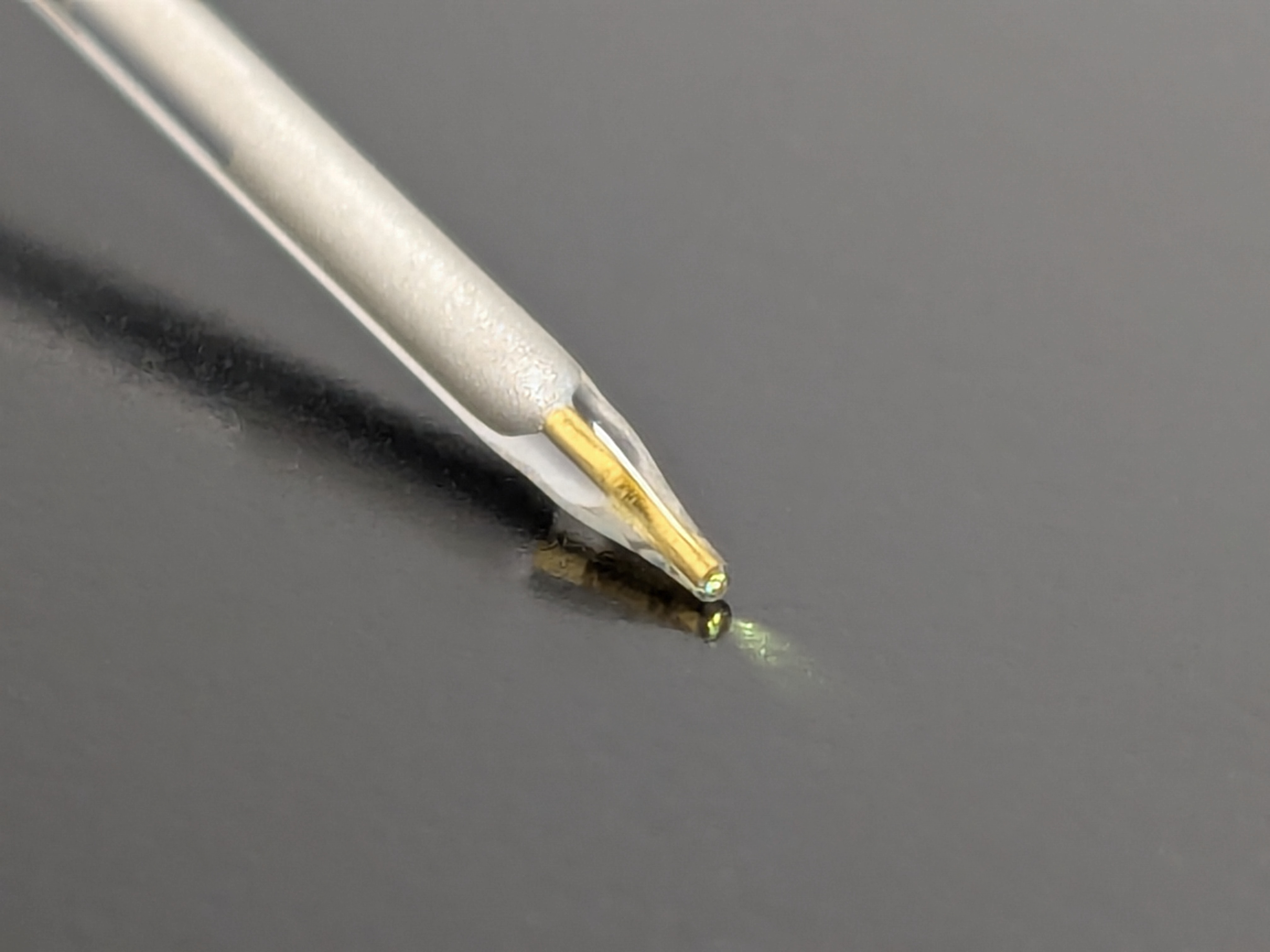 Option scanning photoelectrochemical microscopy specs local illumination